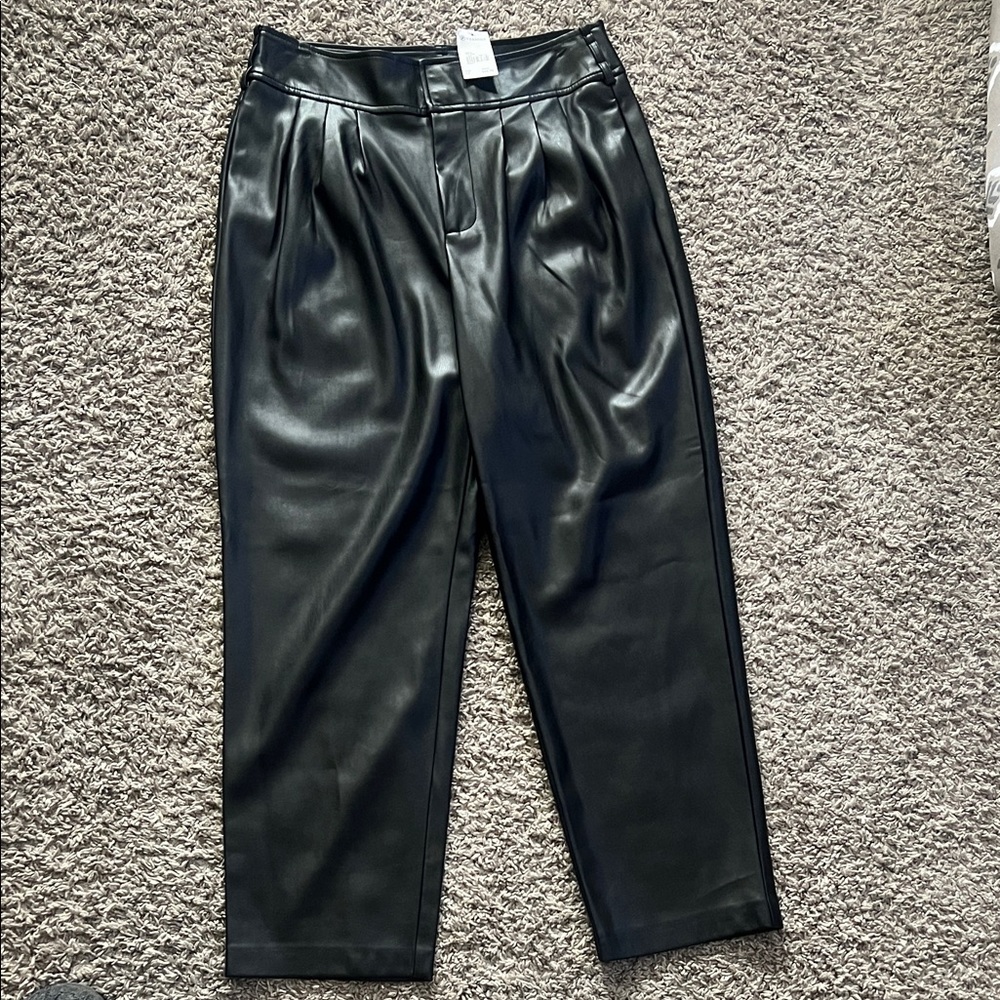 Versona Elegant Black Faux Leather Trousers